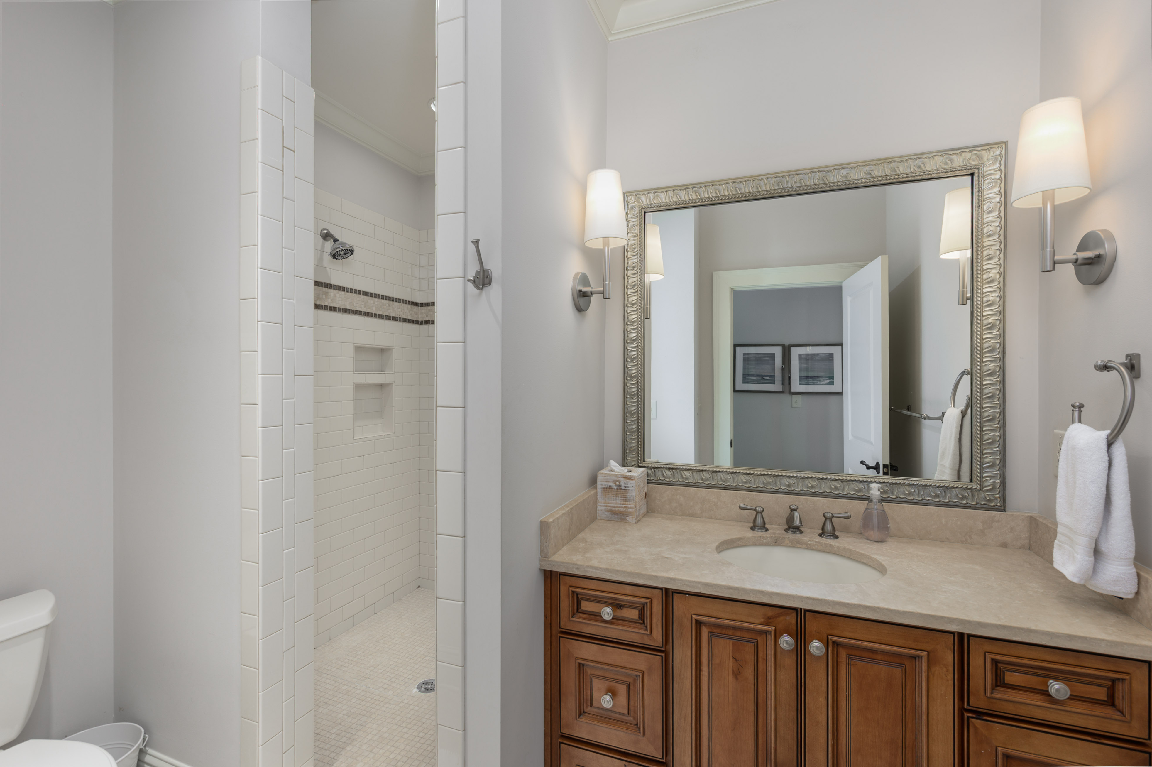 1060 Montgomery Drive image 34